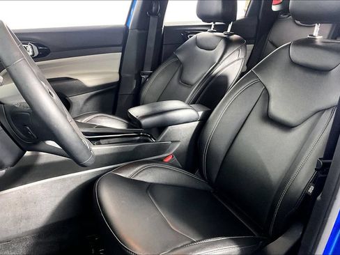 Used 2025 Jeep Compass Limited AWD/4WD image 24
