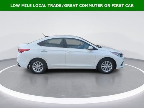 Used 2021 Hyundai Accent SEL image 9