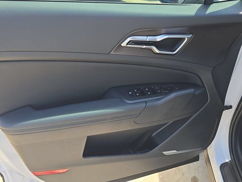 New 2027 Kia Sportage EX FWD image 18