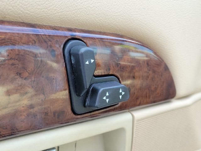 Used 2010 Mercury Grand Marquis LS RWD image 9