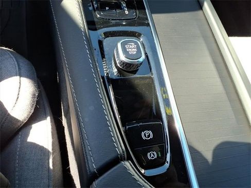 Used 2024 Volvo XC90 T8 Ultimate image 25