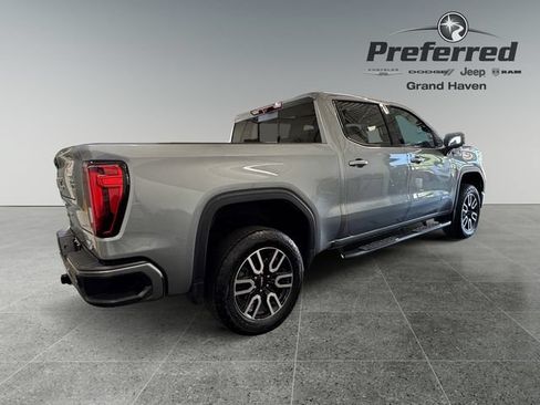 Used 2024 GMC Sierra 1500 AT4 w/ Technology Package AWD/4WD image 21