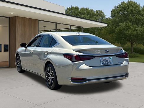 Used 2022 Lexus ES 300h w/ Premium Package FWD image 12