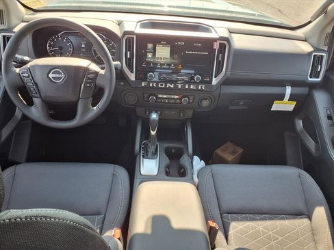 New 2025 Nissan Frontier SV w/ SV Convenience Package image 10