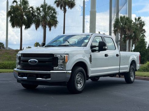 Used 2017 Ford F250 XL w/ Power Equipment Group RWD image 3