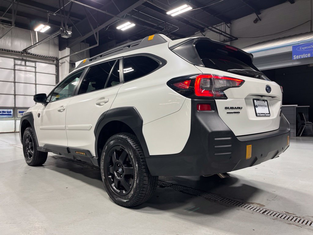 Certified 2024 Subaru Outback Wilderness AWD/4WD image 7