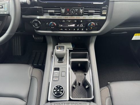 New 2026 Nissan Pathfinder SL AWD/4WD image 15