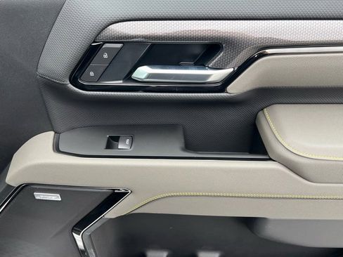 New 2026 Chevrolet Silverado 2500 ZR2 image 21