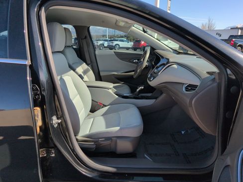 Used 2022 Chevrolet Malibu LS image 27