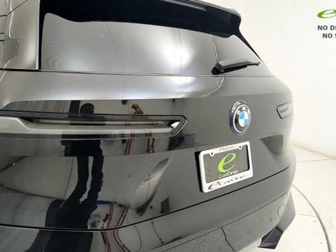 Used 2024 BMW iX xDrive50 w/ Sport Package AWD/4WD image 26