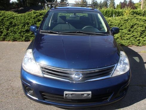 Used 2011 Nissan Versa 1.8 S w/ Plus Pkg FWD image 9