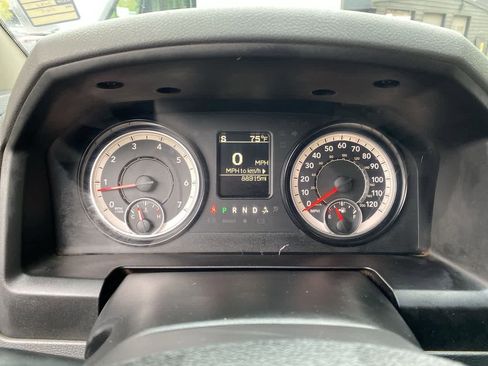 Used 2017 RAM 1500 Express AWD/4WD image 25