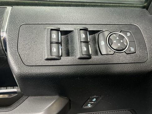 Used 2020 Ford F150 XLT w/ Equipment Group 302A Luxury AWD/4WD image 22