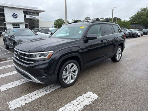Used 2023 Volkswagen Atlas SE image 16