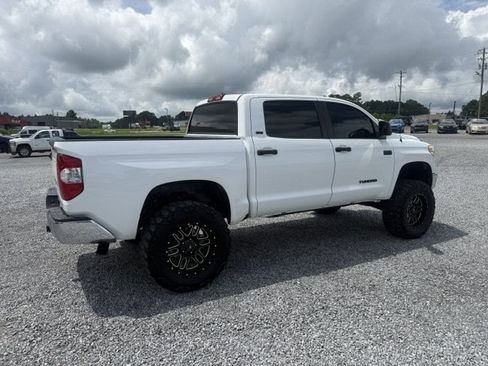 Used 2017 Toyota Tundra SR5 w/ SR5 Upgrade Package AWD/4WD image 3
