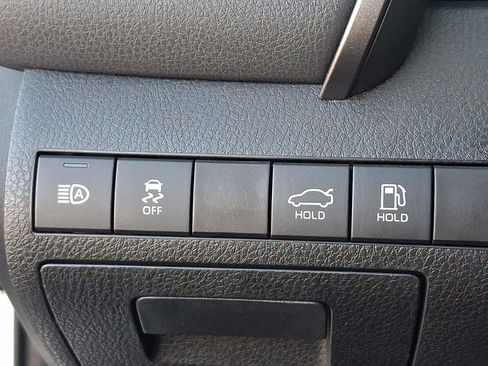 Used 2022 Toyota Camry SE image 24