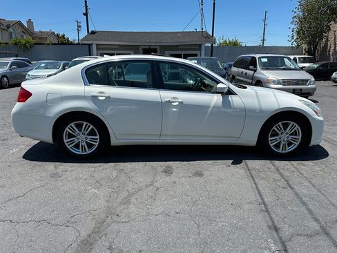 Used 2010 INFINITI G37 Journey w/ Premium Pkg RWD image 4