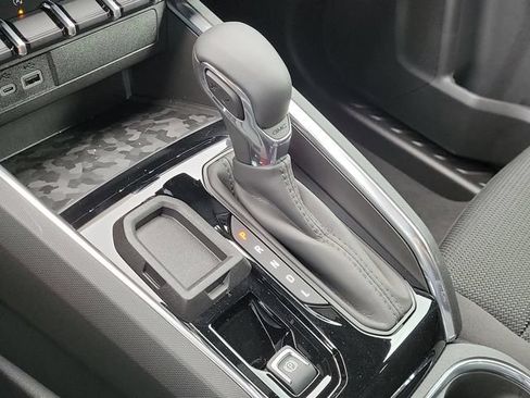 New 2026 GMC Canyon Elevation w/ LPO, Black Badging Package RWD image 11