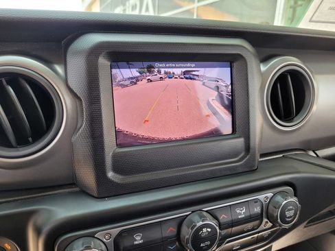 Used 2023 Jeep Wrangler Unlimited AWD/4WD image 20