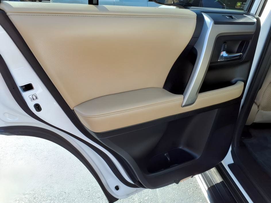 Used 2016 Toyota 4Runner SR5 AWD/4WD image 13