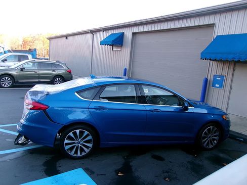 Used 2019 Ford Fusion SE AWD/4WD image 1