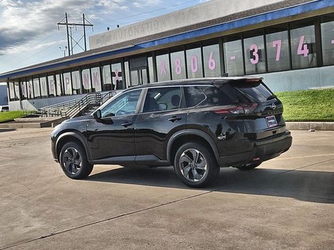 Used 2025 Nissan Rogue SV FWD image 8