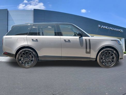New 2026 Land Rover Range Rover Long Wheelbase SE AWD/4WD image 8