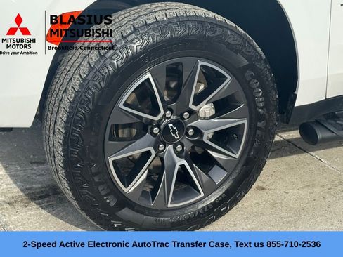 Used 2023 Chevrolet Tahoe Z71 w/ Luxury Package AWD/4WD image 33