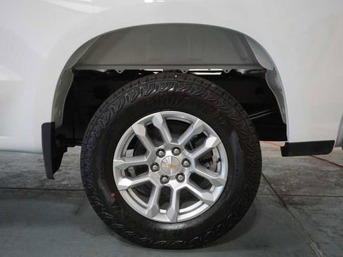 Certified 2025 Chevrolet Silverado 1500 LT image 9