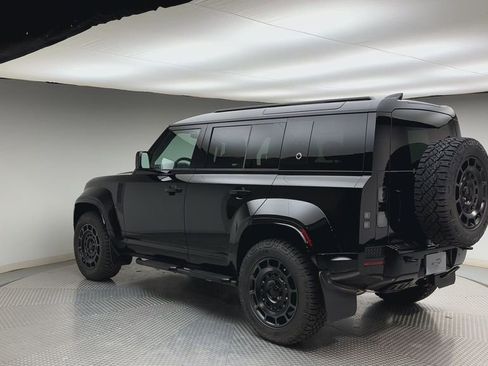 New 2026 Land Rover Defender 110 OCTA AWD/4WD image 4