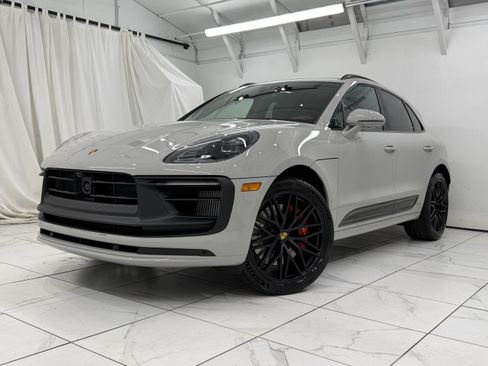 New 2026 Porsche Macan GTS AWD/4WD image 7