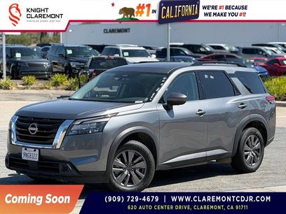 Used 2024 Nissan Pathfinder SV