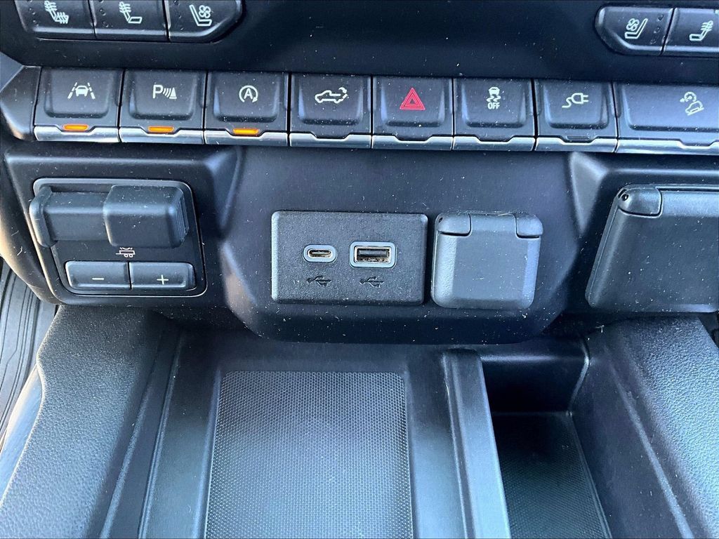 Used 2019 GMC Sierra 1500 SLT w/ SLT Premium Plus Package AWD/4WD image 19