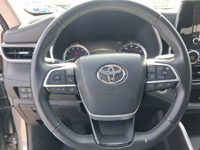 Used 2026 Toyota Highlander XLE AWD/4WD image 16