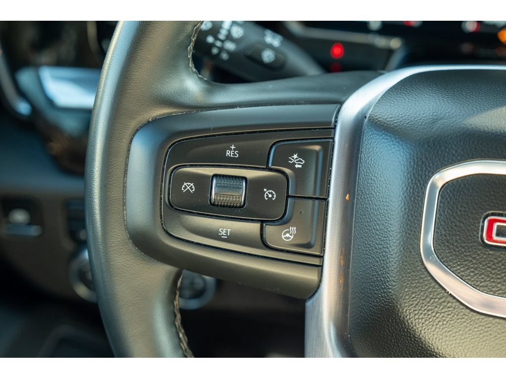 Used 2025 GMC Sierra 1500 SLT AWD/4WD image 18