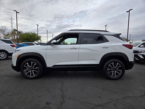 Used 2023 Chevrolet TrailBlazer ACTIV w/ Convenience Package image 3