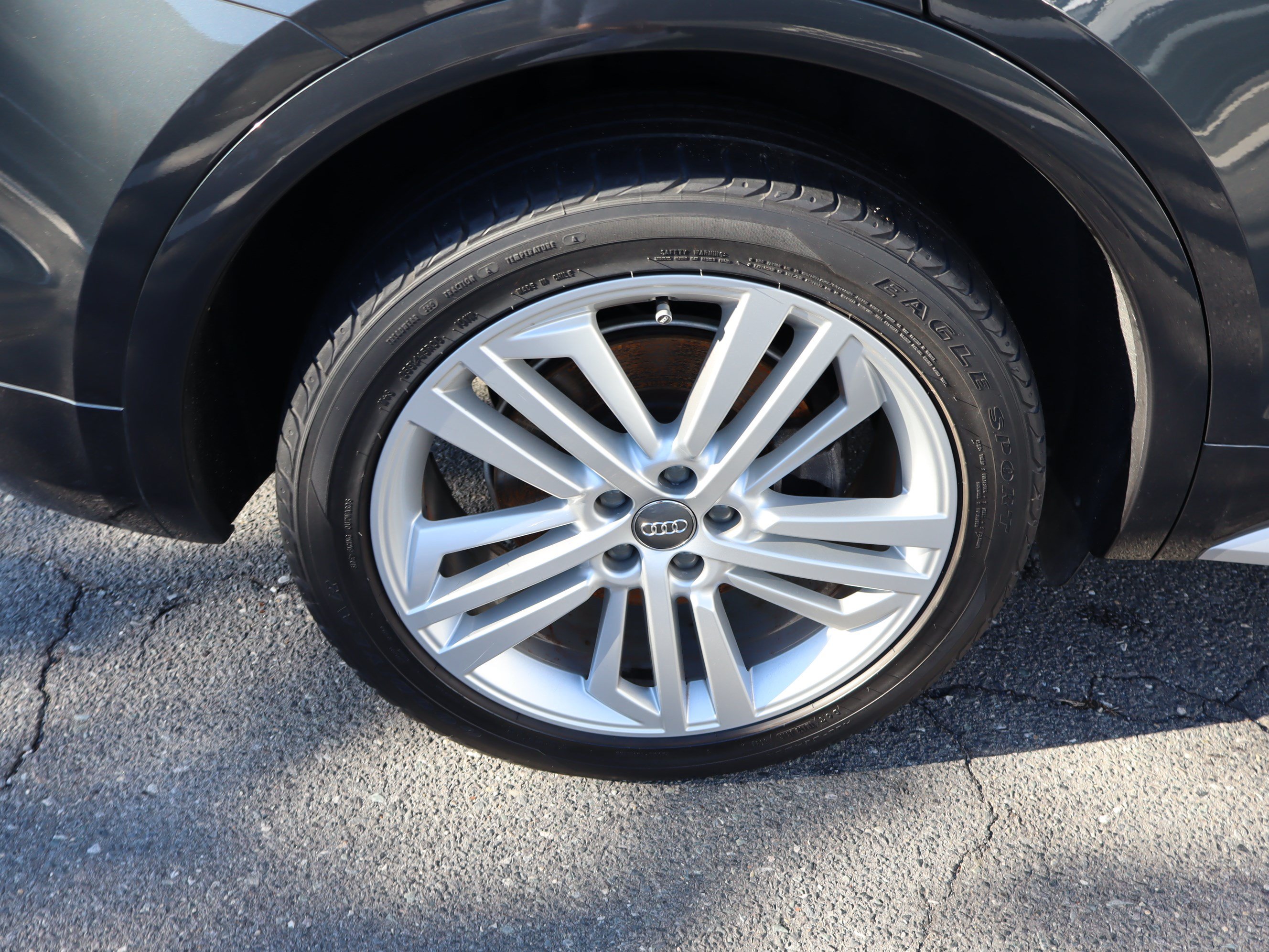 Used 2019 Audi Q5 2.0T Premium Plus w/ Premium Plus Package AWD/4WD image 39
