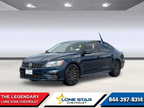 Used 2018 Volkswagen Passat 2.0T R-Line FWD image 1
