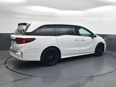 Used 2025 Honda Odyssey Sport-L image 4