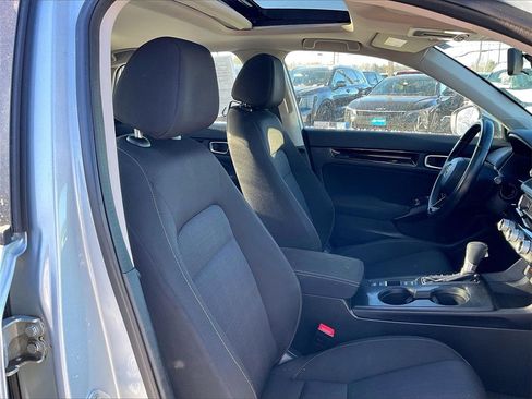 Used 2022 Honda Civic EX image 10