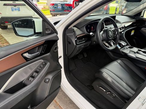 Used 2022 Acura MDX SH-AWD image 11
