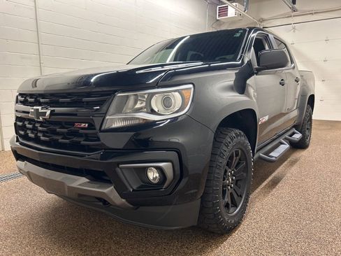 Used 2021 Chevrolet Colorado Z71 w/ Z71 Midnight Edition AWD/4WD image 5