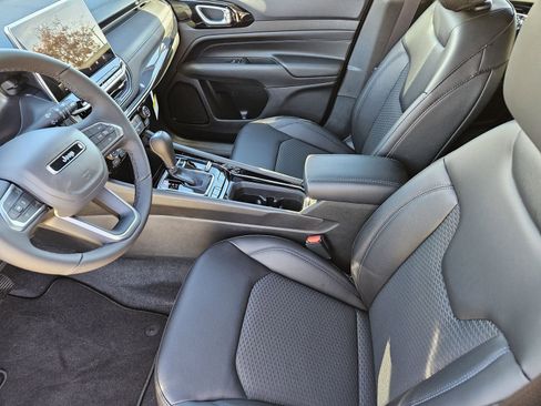 New 2026 Jeep Compass Latitude image 15