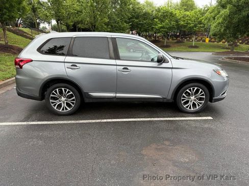 Used 2017 Mitsubishi Outlander ES FWD image 4