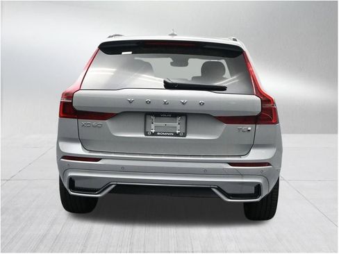 New 2026 Volvo XC60 T8 Ultra w/ Protection Package Premier AWD/4WD image 4