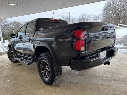 Used 2024 Chevrolet Colorado ZR2 w/ ZR2 Convenience Package III image 10