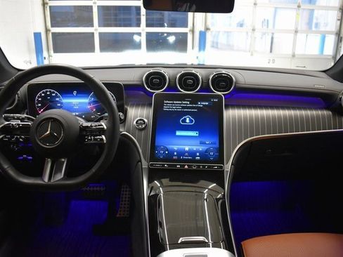 Used 2023 Mercedes-Benz GLC 300 GLC 300 4matic image 5