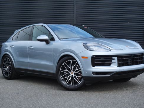 Certified 2026 Porsche Cayenne Coupe AWD/4WD image 10