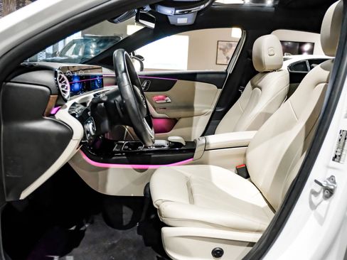 Used 2019 Mercedes-Benz A 220 image 4