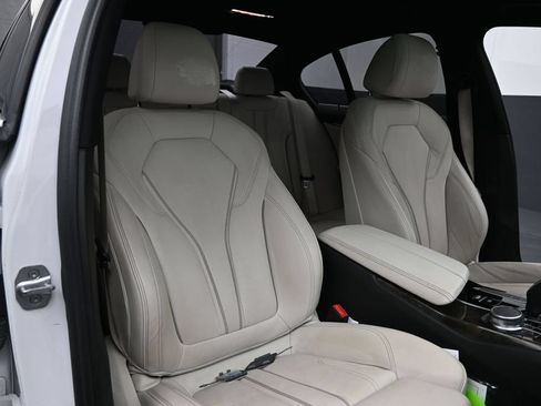 Used 2019 BMW 530e w/ Convenience Package RWD image 22